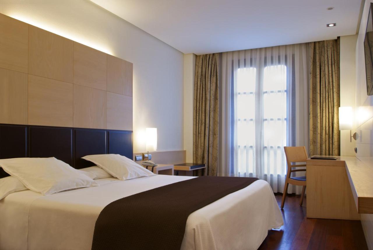 Hotel Mozart Valladolid Luaran gambar