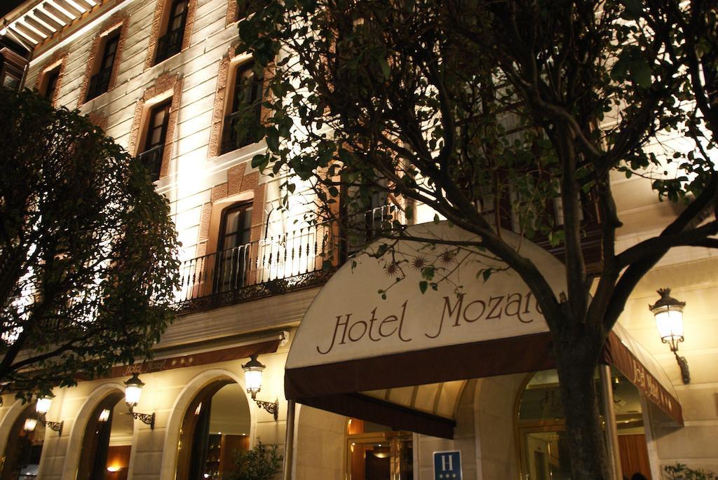 Hotel Mozart Valladolid Luaran gambar