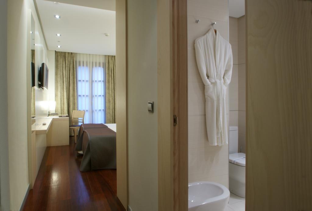 Hotel Mozart Valladolid Luaran gambar