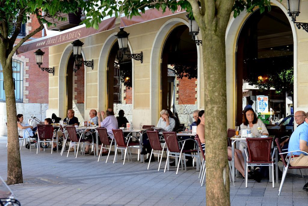 Hotel Mozart Valladolid Luaran gambar